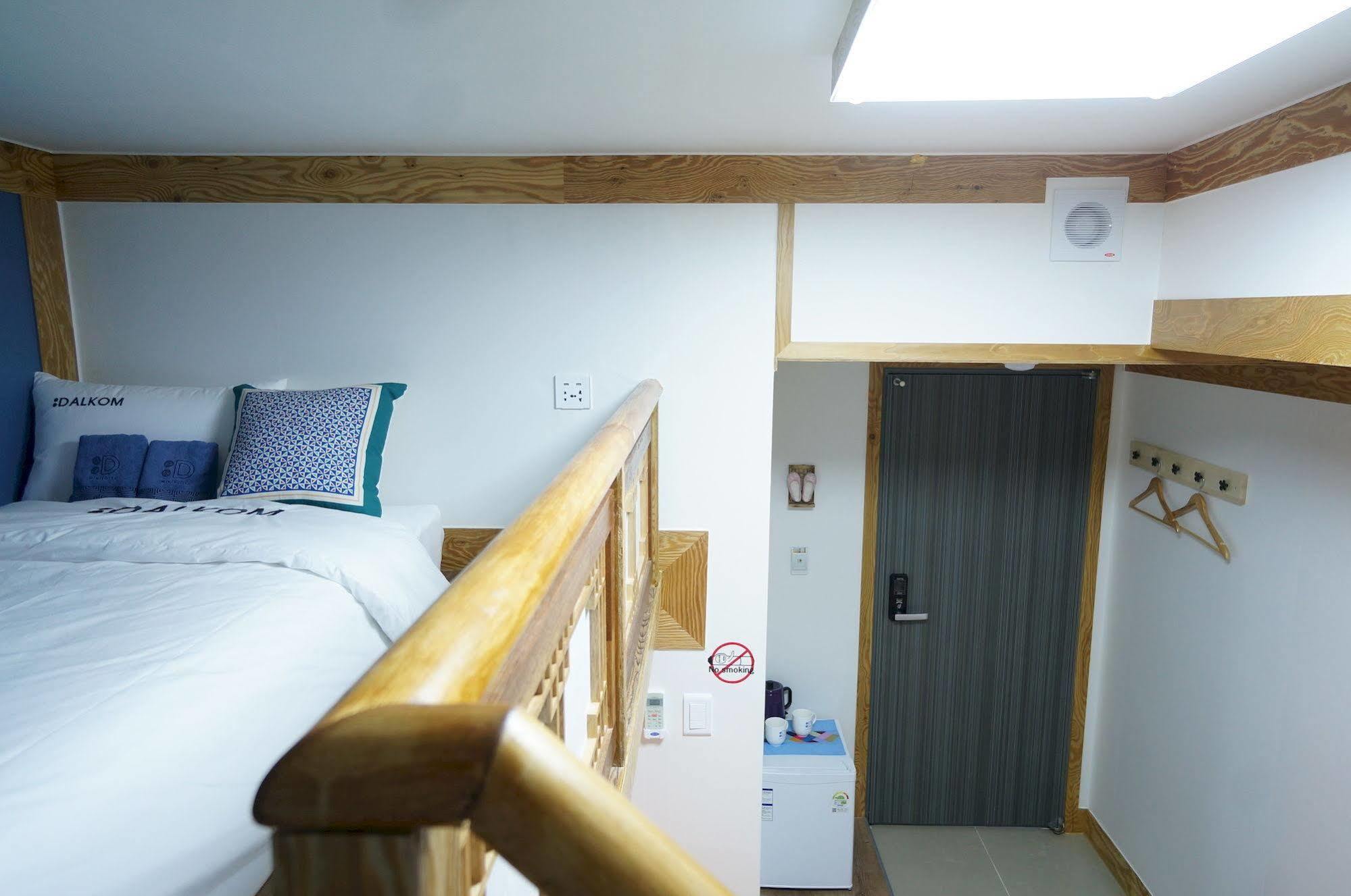 Mini Hotel Dalkom In Dongdaemun Séoul Extérieur photo